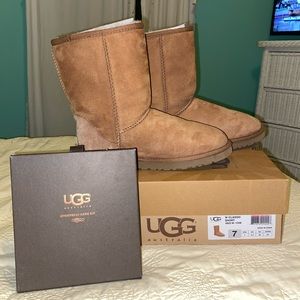 UGG women’s classic short boots